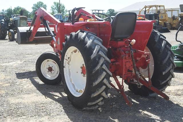Image of International Harvester 284 equipment image 1