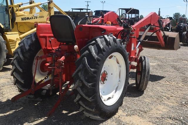 Image of International Harvester 284 equipment image 2