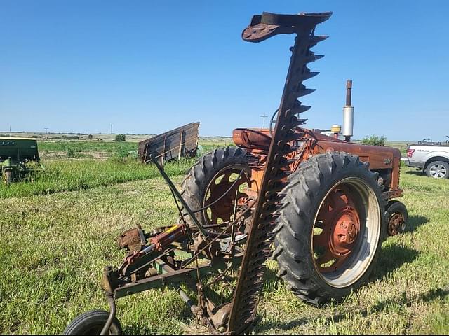 Image of International Harvester 300 equipment image 2
