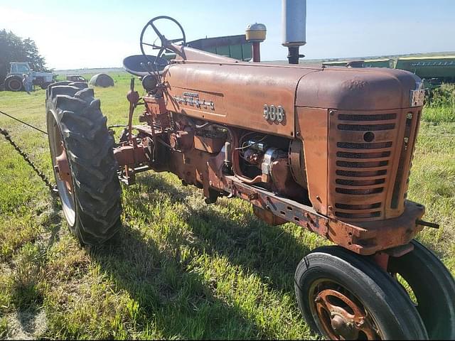 Image of International Harvester 300 equipment image 3