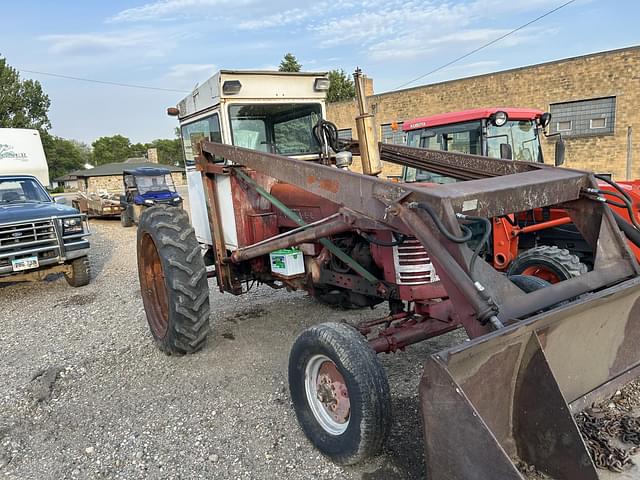 Image of International Harvester 300 equipment image 1