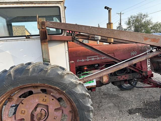 Image of International Harvester 300 equipment image 2