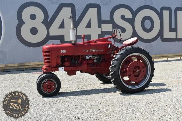 Image of International Harvester 300 equipment image 4