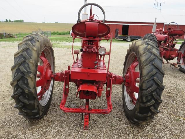 Image of International Harvester 300 equipment image 3
