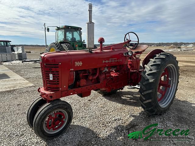 Image of International Harvester 300 equipment image 2