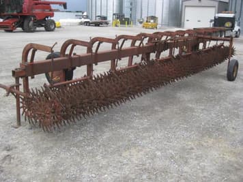 Main image International Harvester 300