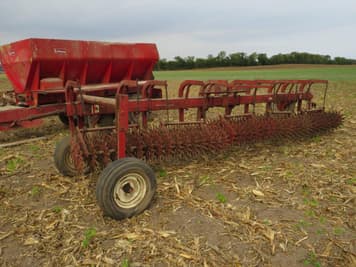 Main image International Harvester 300