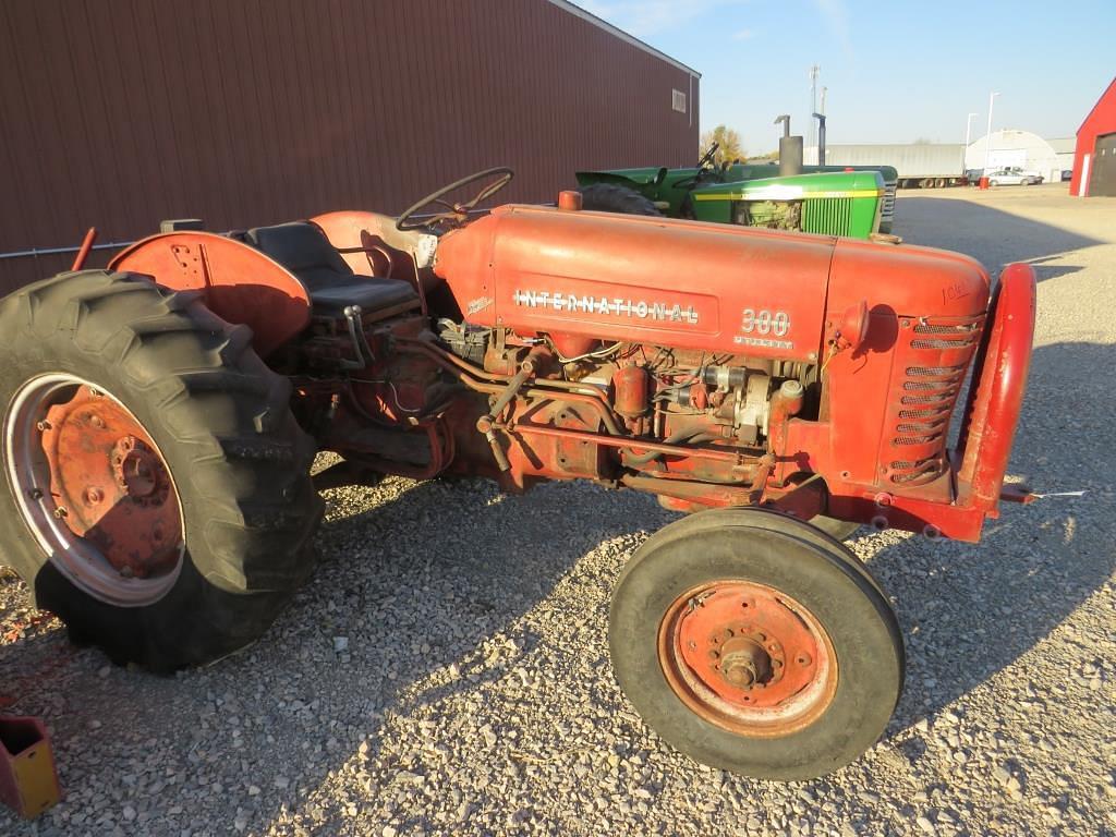 Image of International Harvester 300 Primary image