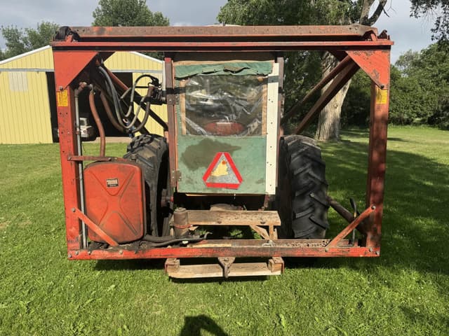 Image of International Harvester 300 equipment image 3