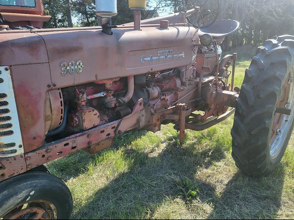 Image of Farmall 300 Primary image
