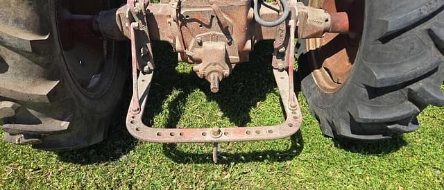 Image of International Harvester 300 equipment image 4
