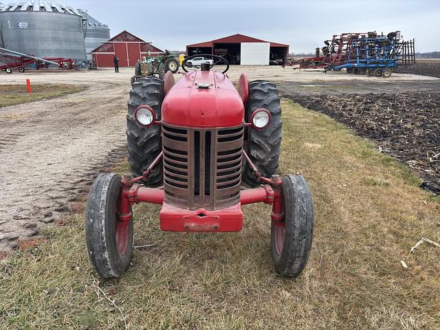 Image of International Harvester 300 equipment image 4