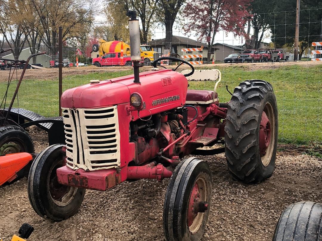 Image of International Harvester 300 Primary image