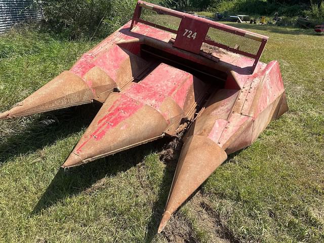 Image of International Harvester 303 equipment image 4