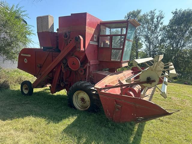 Image of International Harvester 303 equipment image 1