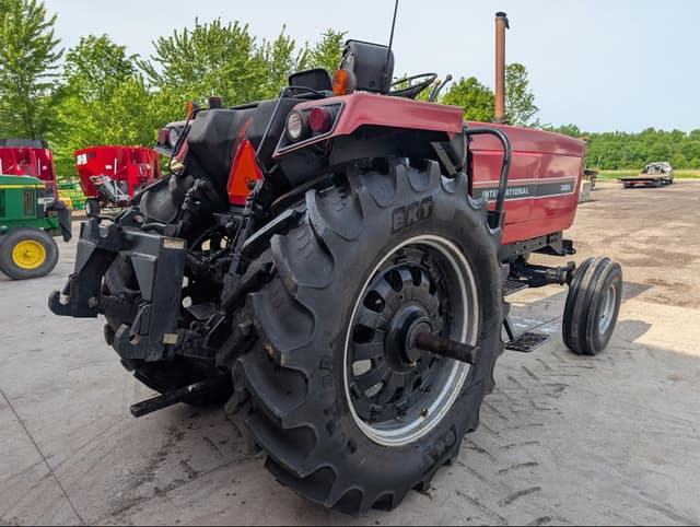 Image of International Harvester 3088 equipment image 2