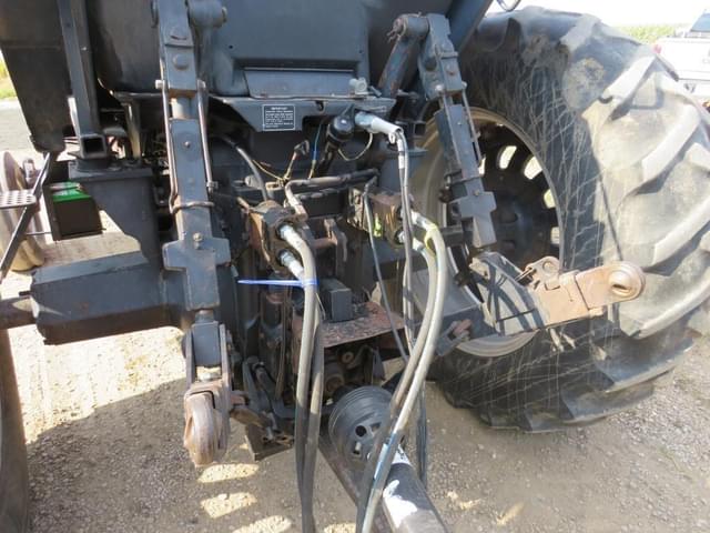 Image of International Harvester 3088 equipment image 2