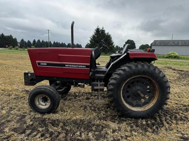 Image of International Harvester 3088 equipment image 1