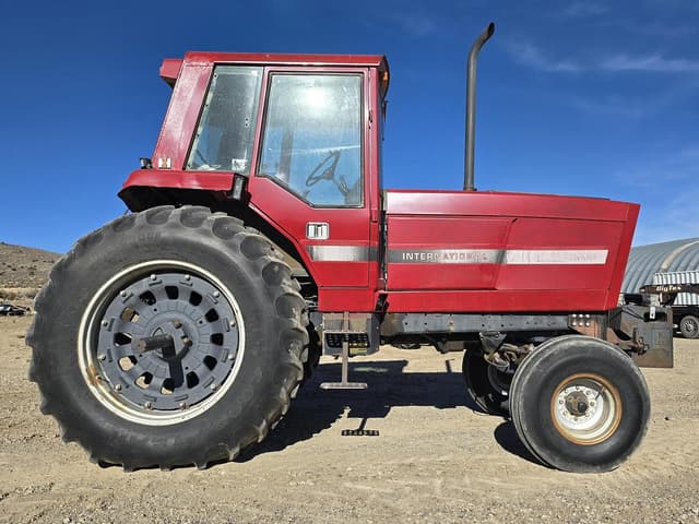 Image of International Harvester 3088 equipment image 1