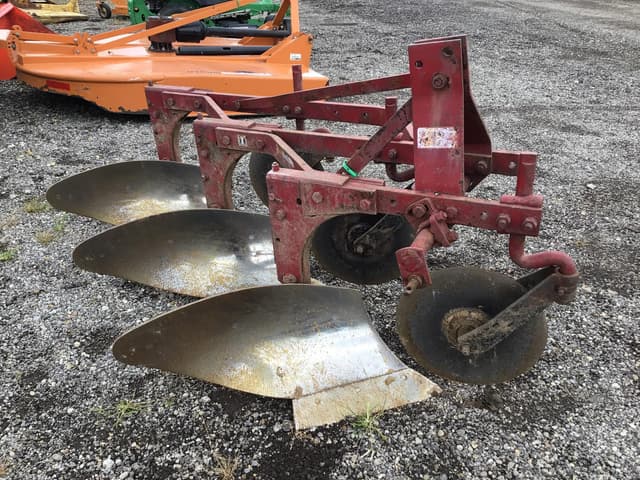 Image of International Harvester 309A equipment image 2