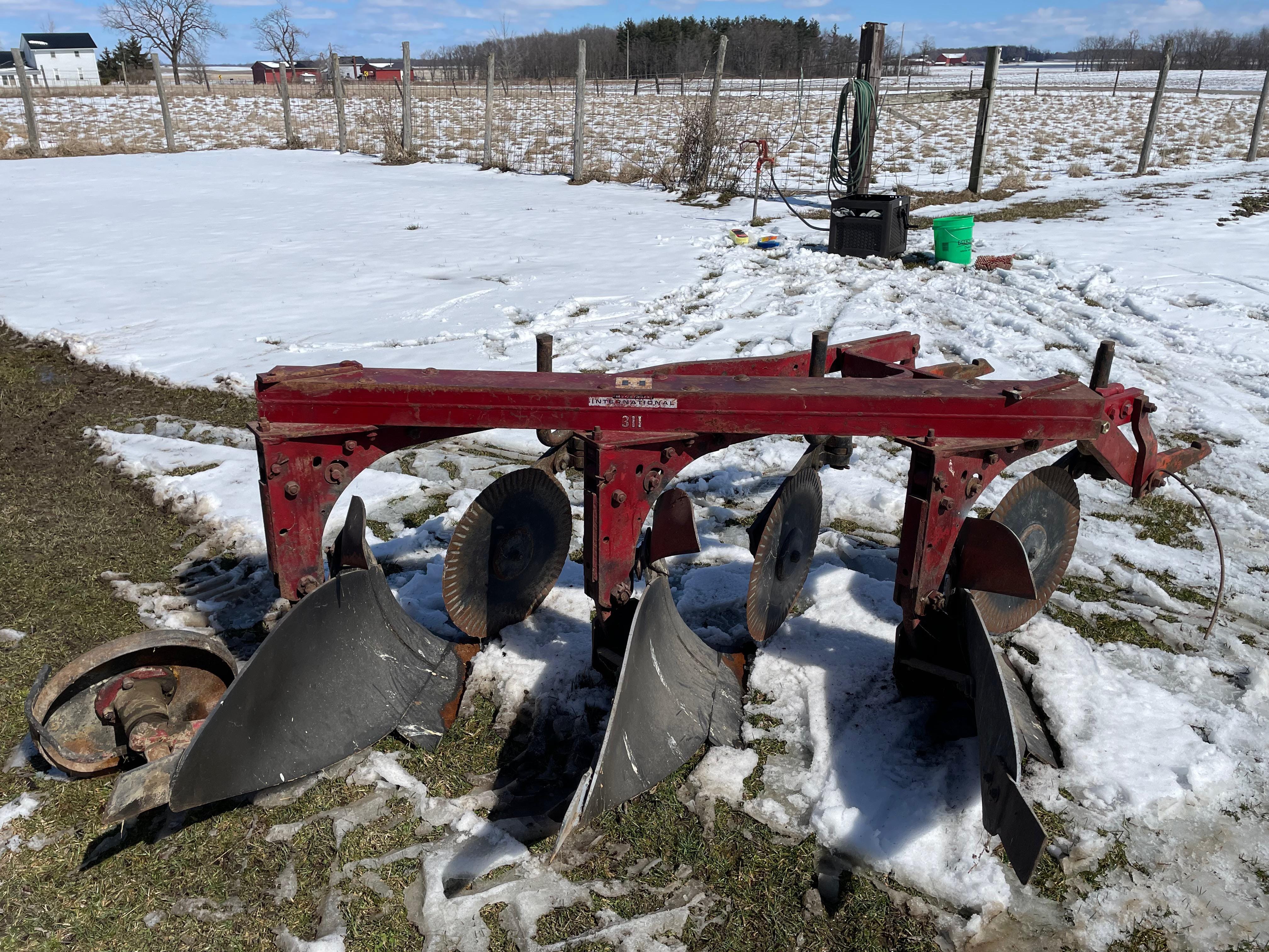 Main image International Harvester 311