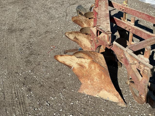 Image of International Harvester 311 equipment image 4