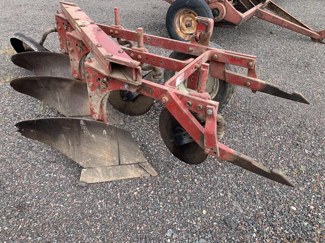 Image of International Harvester 311 Primary image