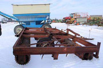 Image of International Harvester 315 equipment image 2