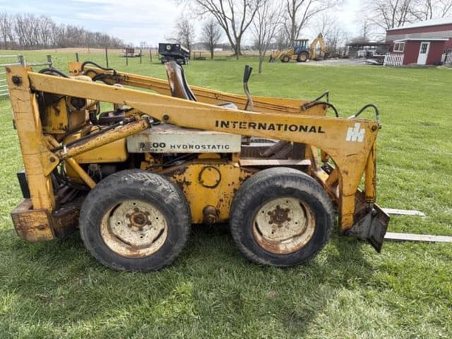 Image of International Harvester 3200 equipment image 3
