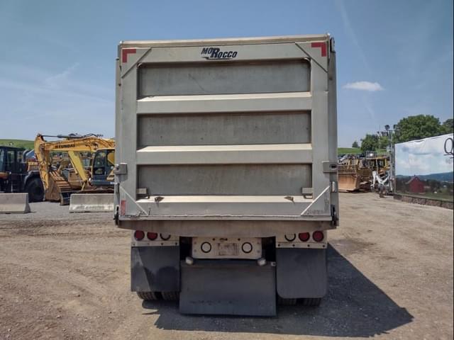 Image of International HX520 equipment image 3