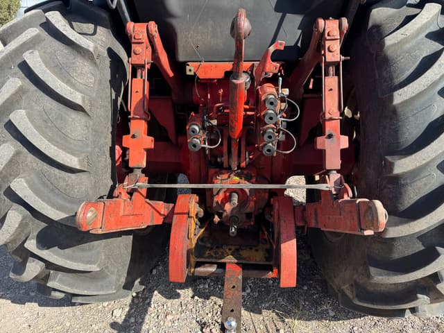 Image of International Harvester 3388 equipment image 4
