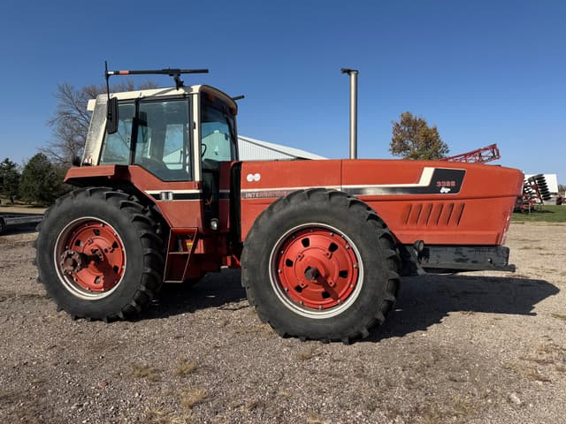 Image of International Harvester 3388 equipment image 3