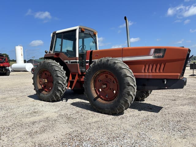 Image of International Harvester 3388 equipment image 4