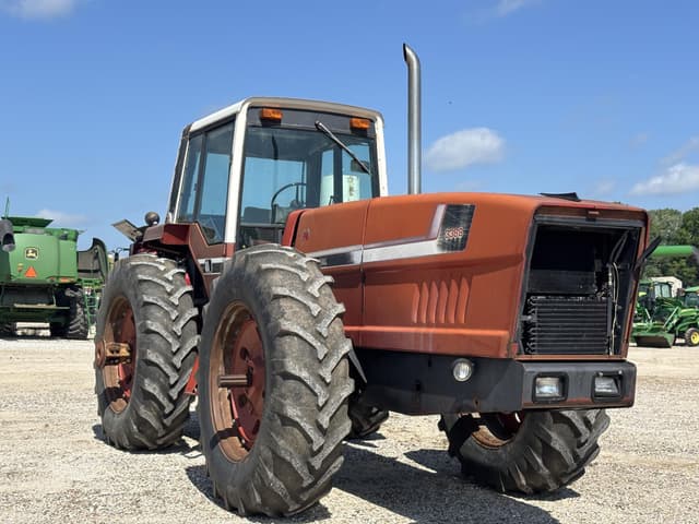 Image of International Harvester 3388 equipment image 2