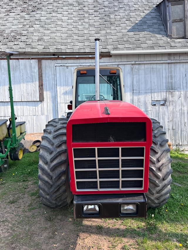 Image of International Harvester 3388 equipment image 1