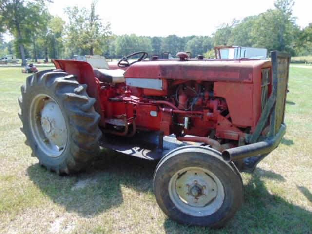 Image of International Harvester 340 equipment image 1