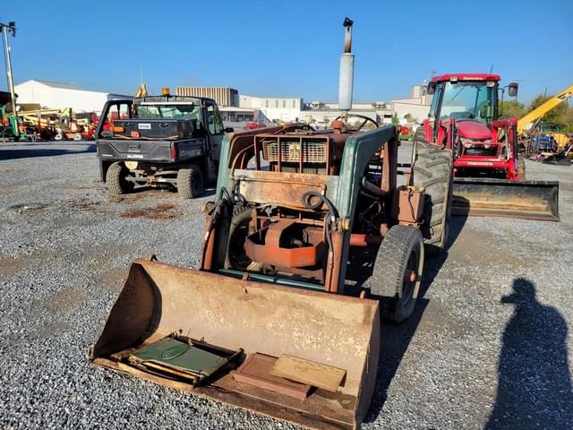 Image of International Harvester 340 equipment image 1