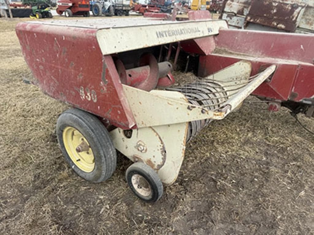 Image of International Harvester 430 Image 1