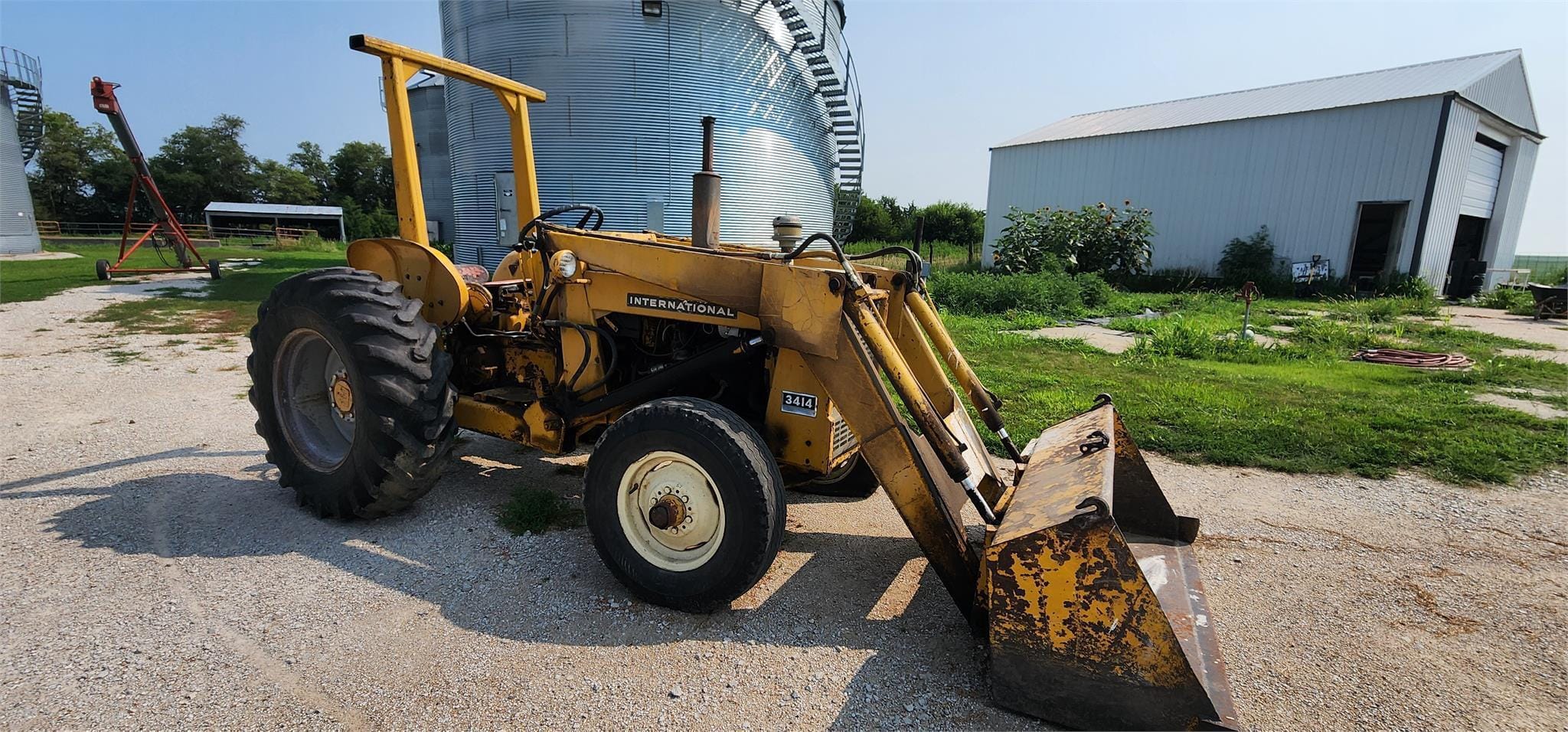 Main image International Harvester 3414