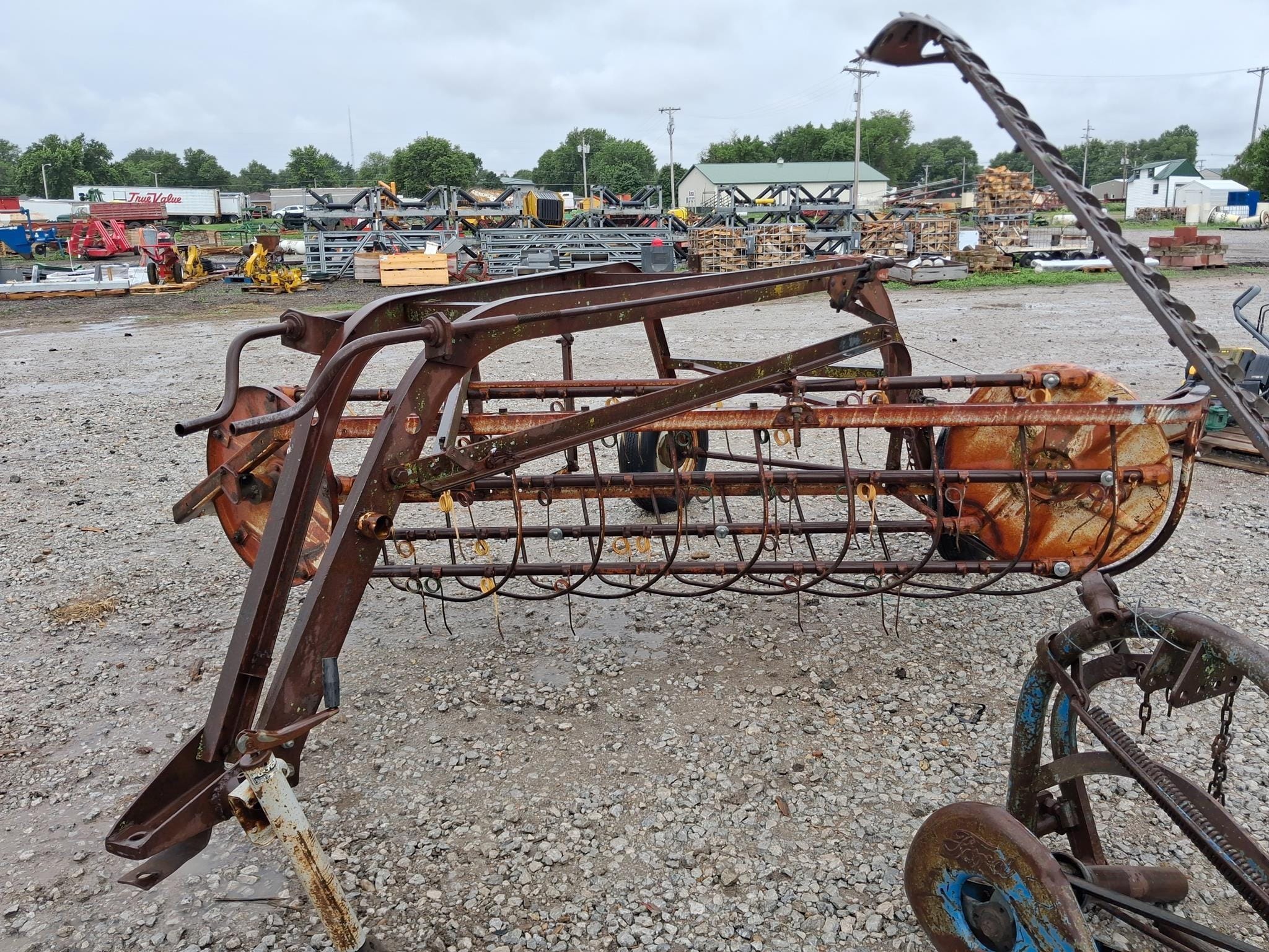 International Harvester 35 Equipment Image0