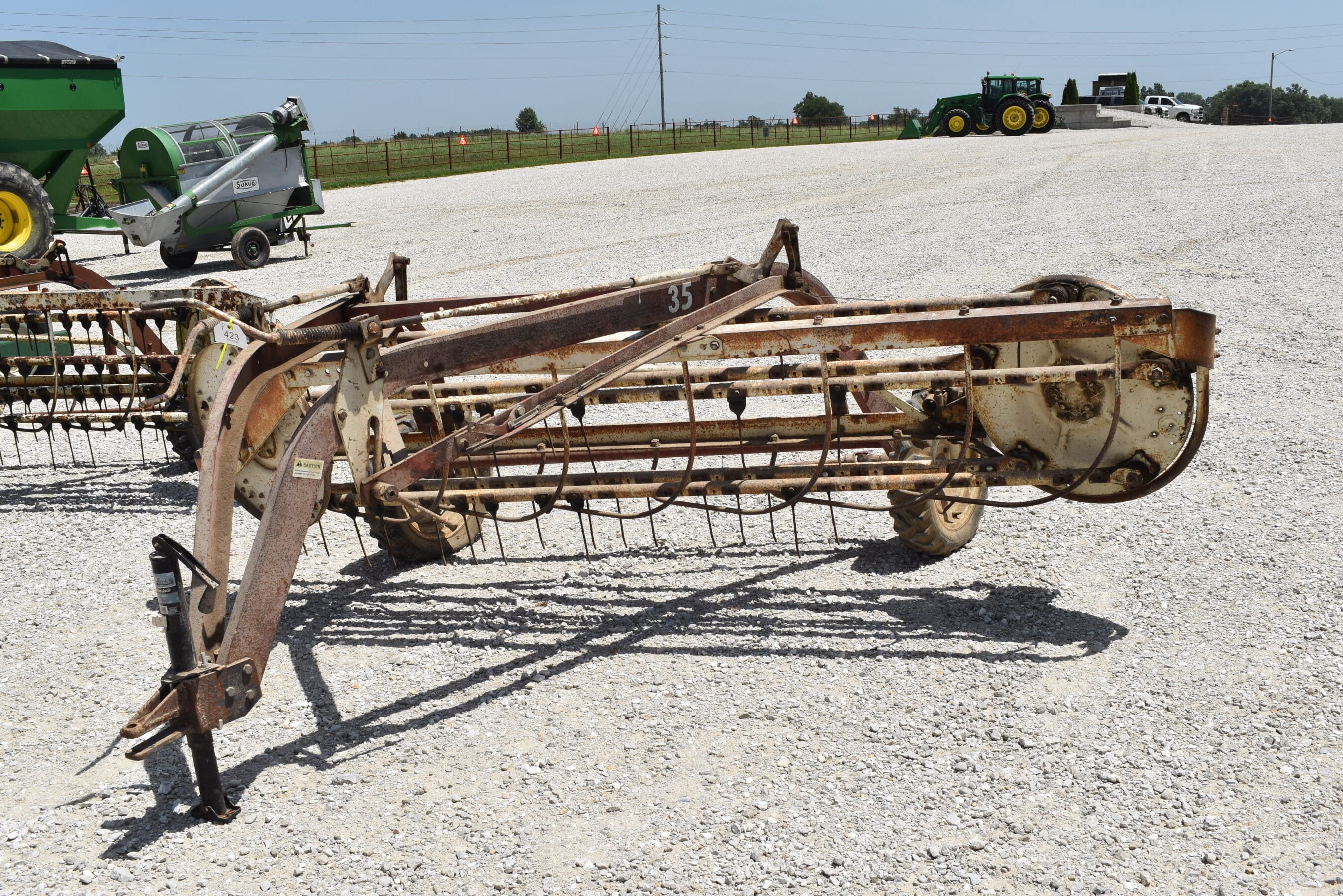 International Harvester 35 Equipment Image0
