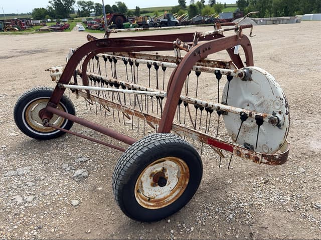 Image of International Harvester 35 equipment image 4