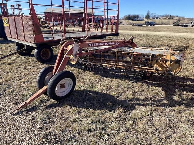 Image of International Harvester 35 equipment image 1