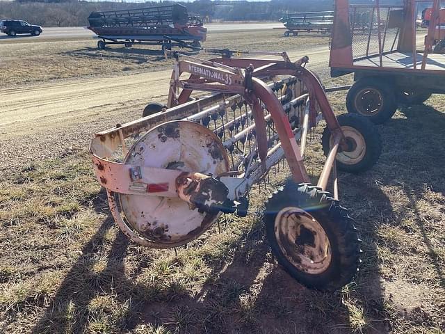 Image of International Harvester 35 equipment image 2