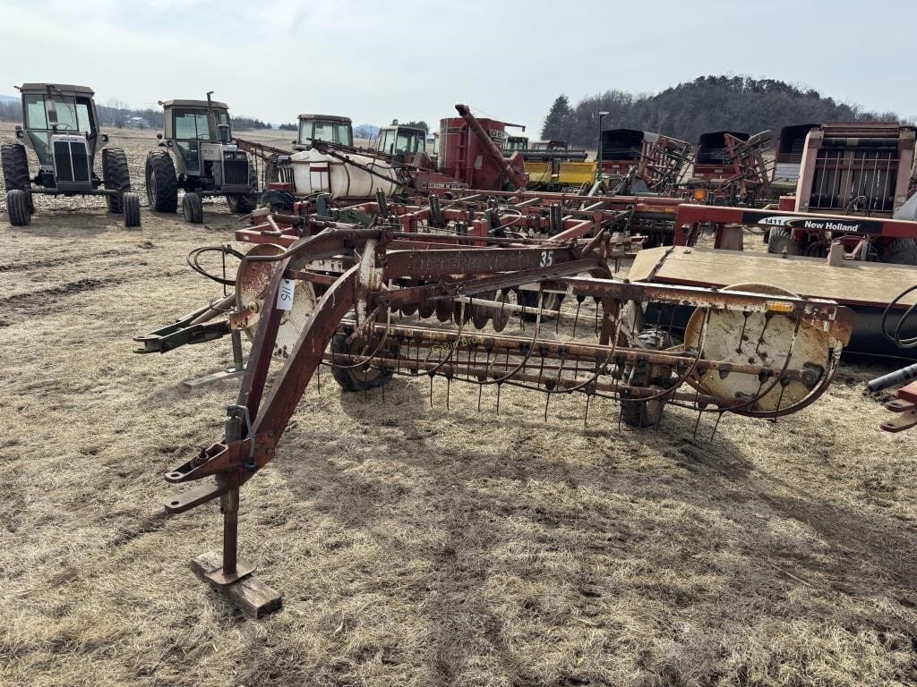 International Harvester 35 Equipment Image0