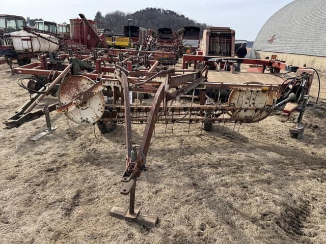 Image of International Harvester 35 equipment image 1