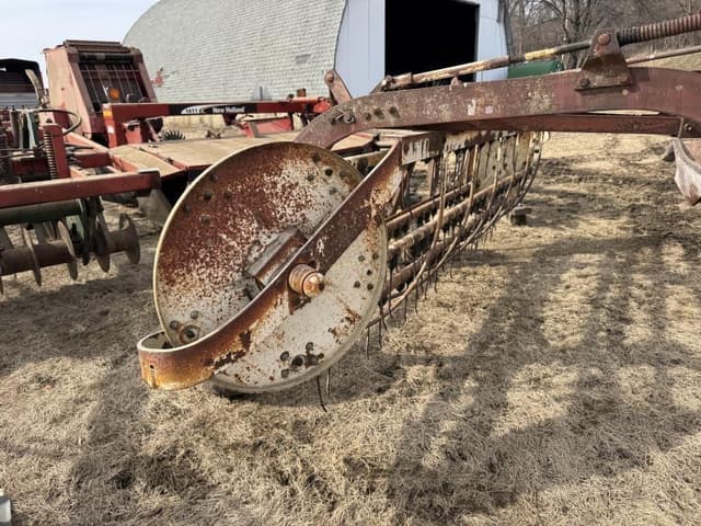 Image of International Harvester 35 equipment image 3