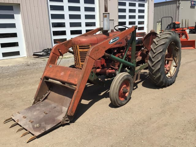 Image of International Harvester 350 equipment image 3
