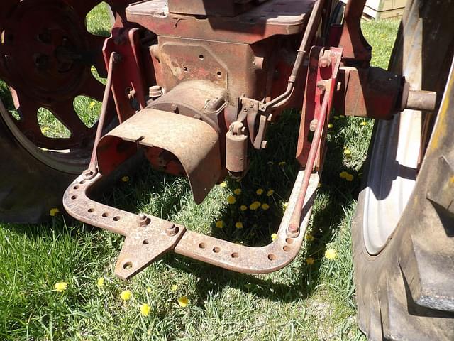 Image of International Harvester 350 equipment image 4