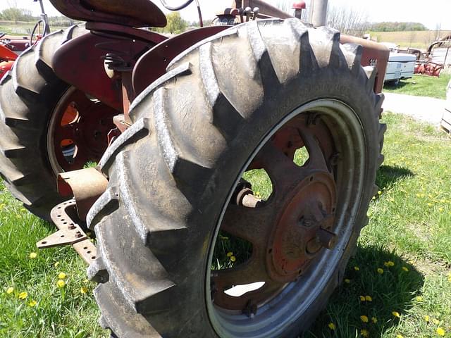 Image of International Harvester 350 equipment image 3